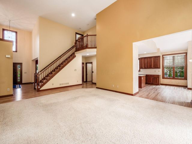 2702 Northmont Drive, Blacklick, OH 43004