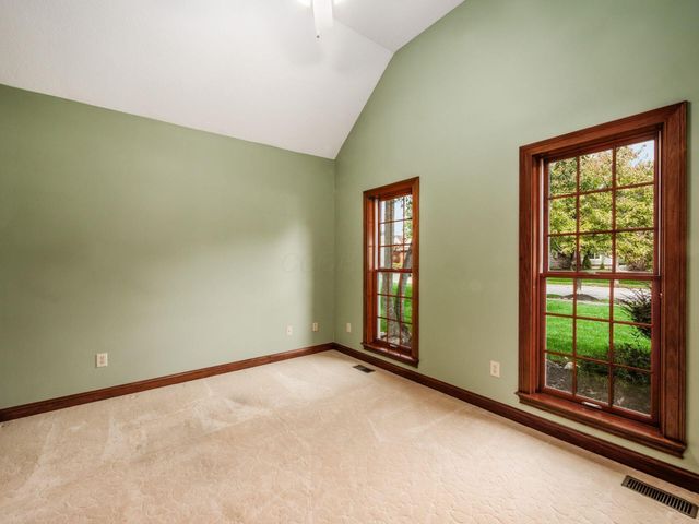 2702 Northmont Drive, Blacklick, OH 43004