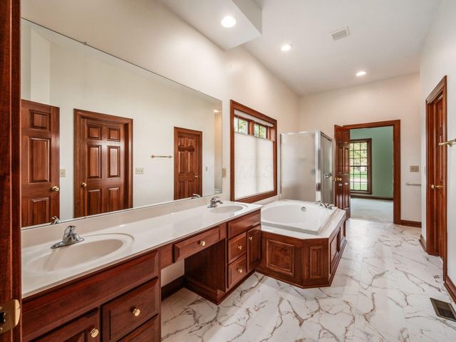 2702 Northmont Drive, Blacklick, OH 43004