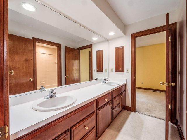 2702 Northmont Drive, Blacklick, OH 43004