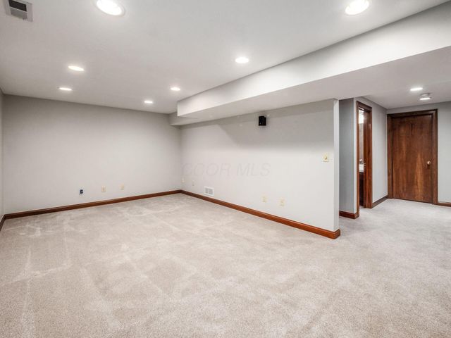 2702 Northmont Drive, Blacklick, OH 43004