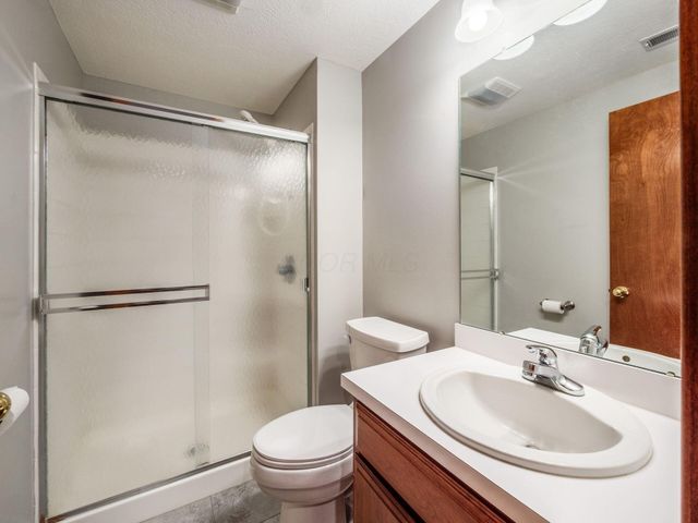 2702 Northmont Drive, Blacklick, OH 43004