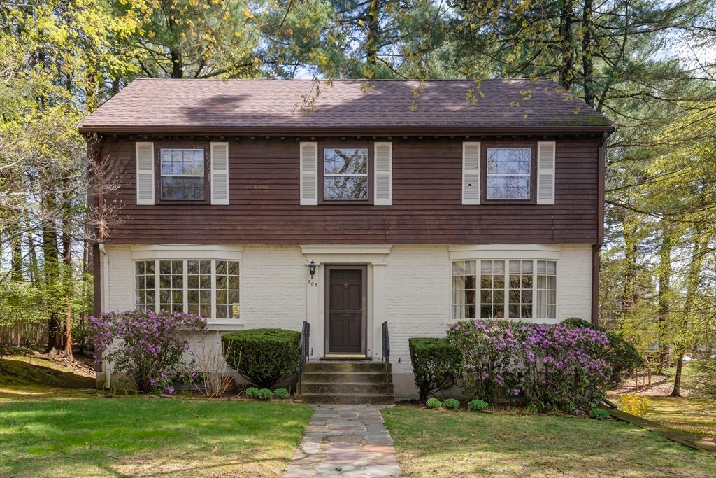 304 Islington Rd, Newton, MA 02466