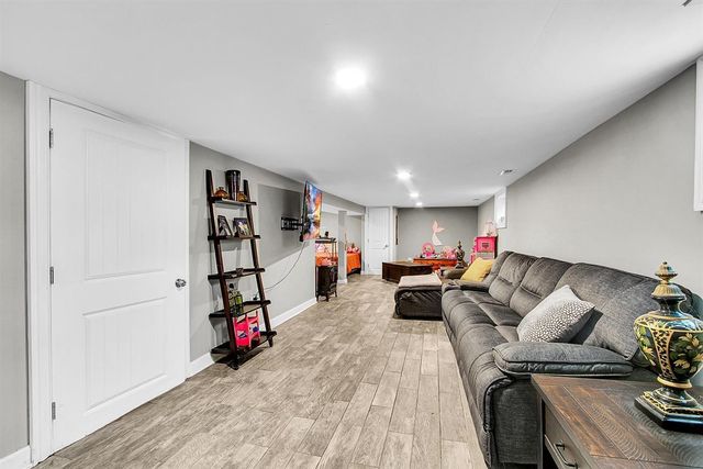 1720 63rd Street, Downers Grove, IL 60516