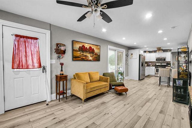 1720 63rd Street, Downers Grove, IL 60516