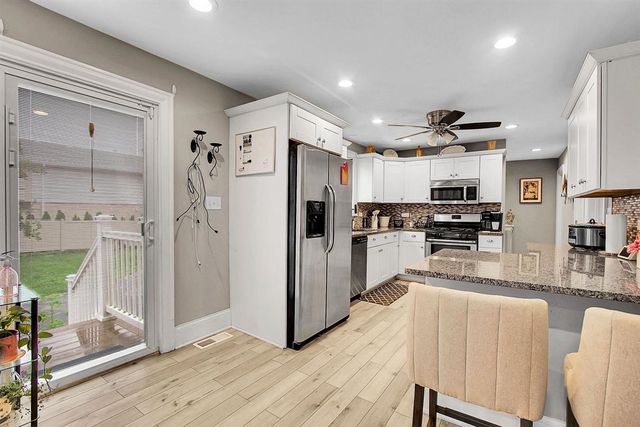 1720 63rd Street, Downers Grove, IL 60516