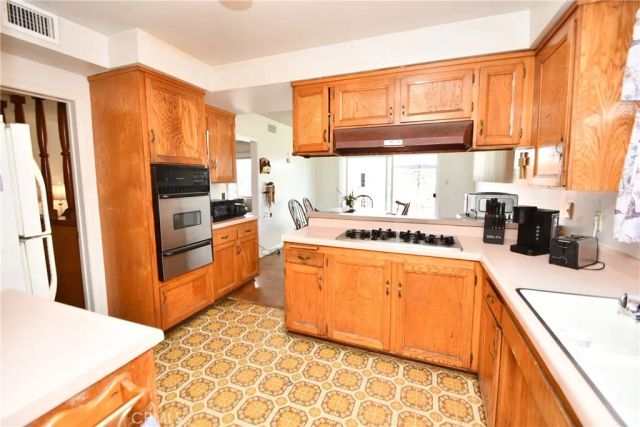 1007 W 213th, Torrance, CA 90502