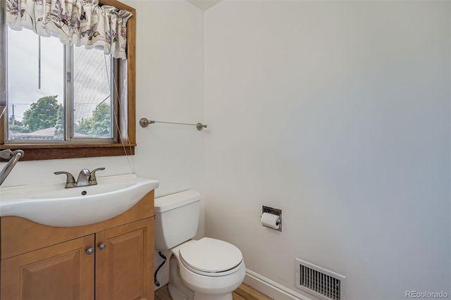 7801 W 39th Avenue, Wheat Ridge, CO 80033