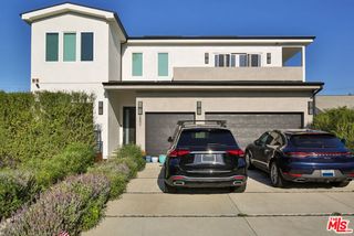 8501 Belford Avenue, Los Angeles, CA 90045