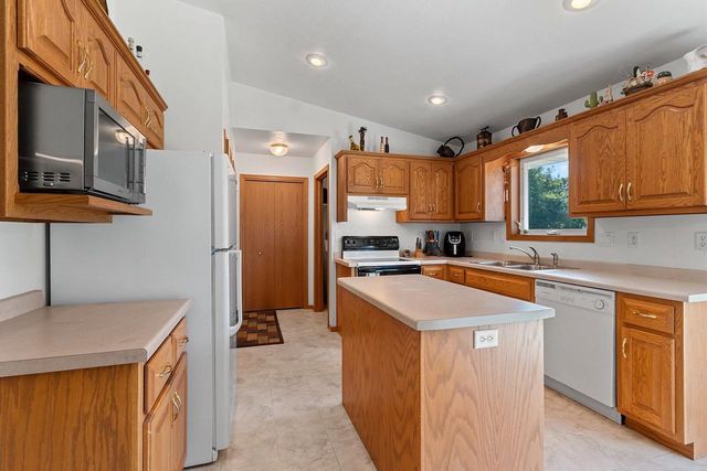 2570 GEMINI ROAD, Green Bay, WI 54311