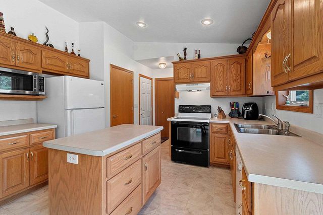 2570 GEMINI ROAD, Green Bay, WI 54311