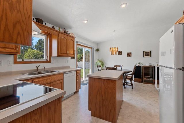 2570 GEMINI ROAD, Green Bay, WI 54311