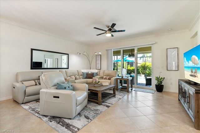 1987 Fairmont LN, Naples, FL 34120