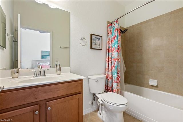 1987 Fairmont LN, Naples, FL 34120