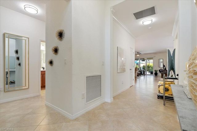 1987 Fairmont LN, Naples, FL 34120