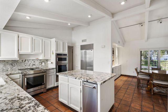 84 Biltmore Estates --, Phoenix, AZ 85016