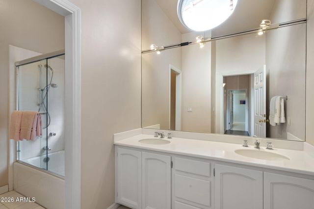 84 Biltmore Estates --, Phoenix, AZ 85016