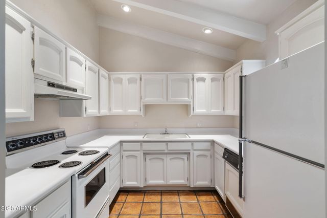 84 Biltmore Estates --, Phoenix, AZ 85016