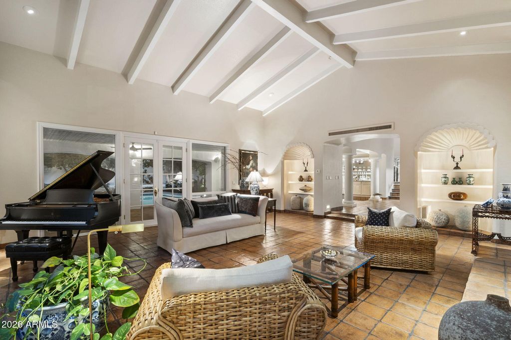 Image 11 of property listing at 84 Biltmore Estates --, Phoenix, AZ 85016