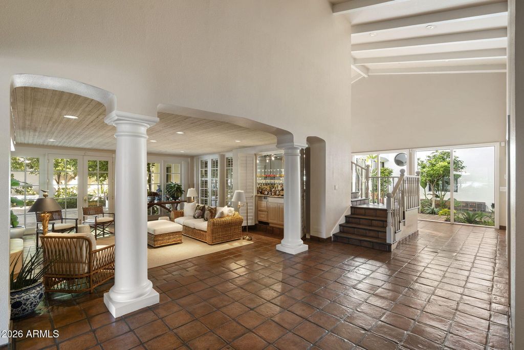 Image 12 of property listing at 84 Biltmore Estates --, Phoenix, AZ 85016