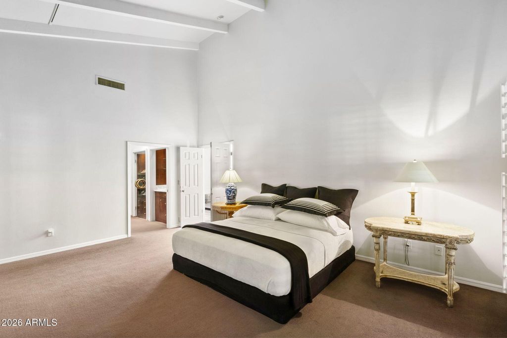 Image 27 of property listing at 84 Biltmore Estates --, Phoenix, AZ 85016