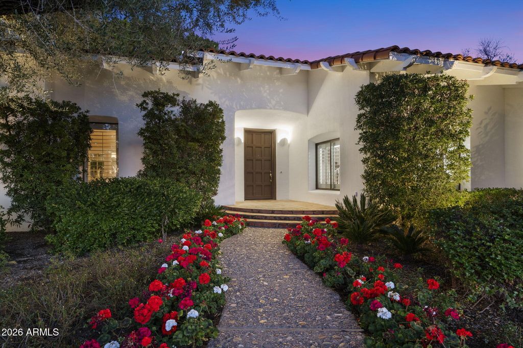 Image 3 of property listing at 84 Biltmore Estates --, Phoenix, AZ 85016