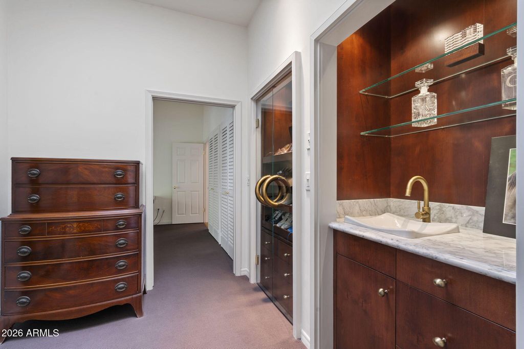 Image 31 of property listing at 84 Biltmore Estates --, Phoenix, AZ 85016