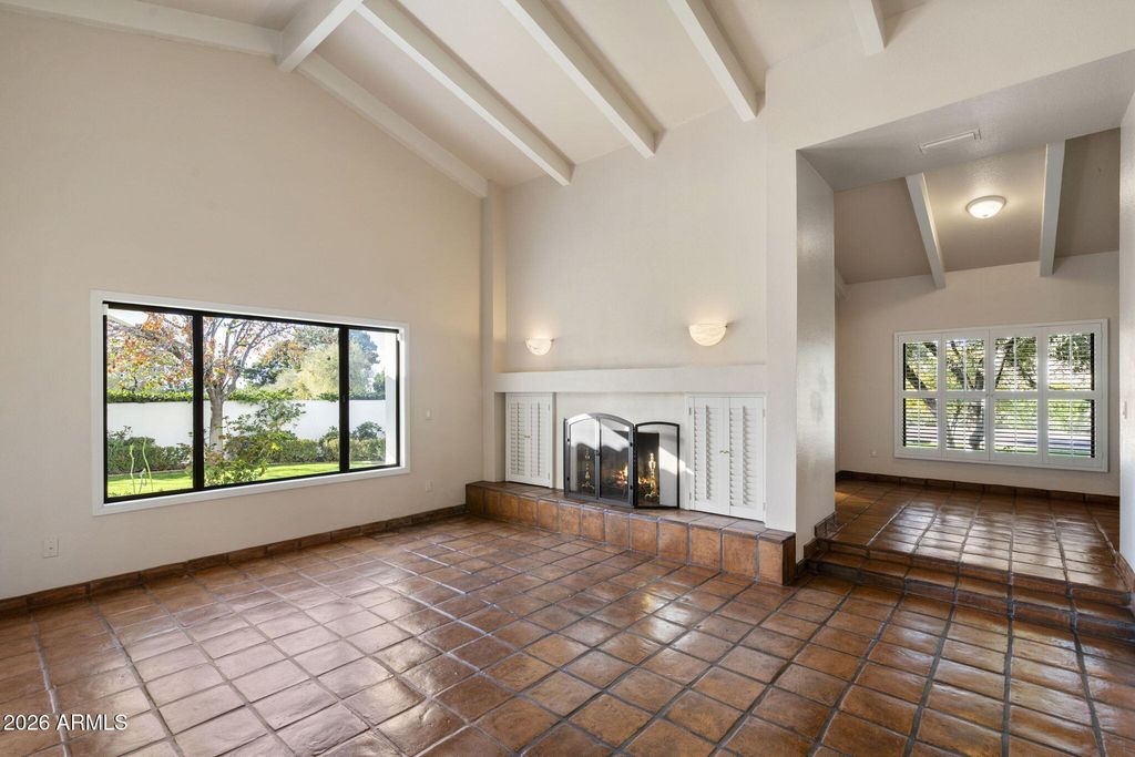 Image 38 of property listing at 84 Biltmore Estates --, Phoenix, AZ 85016