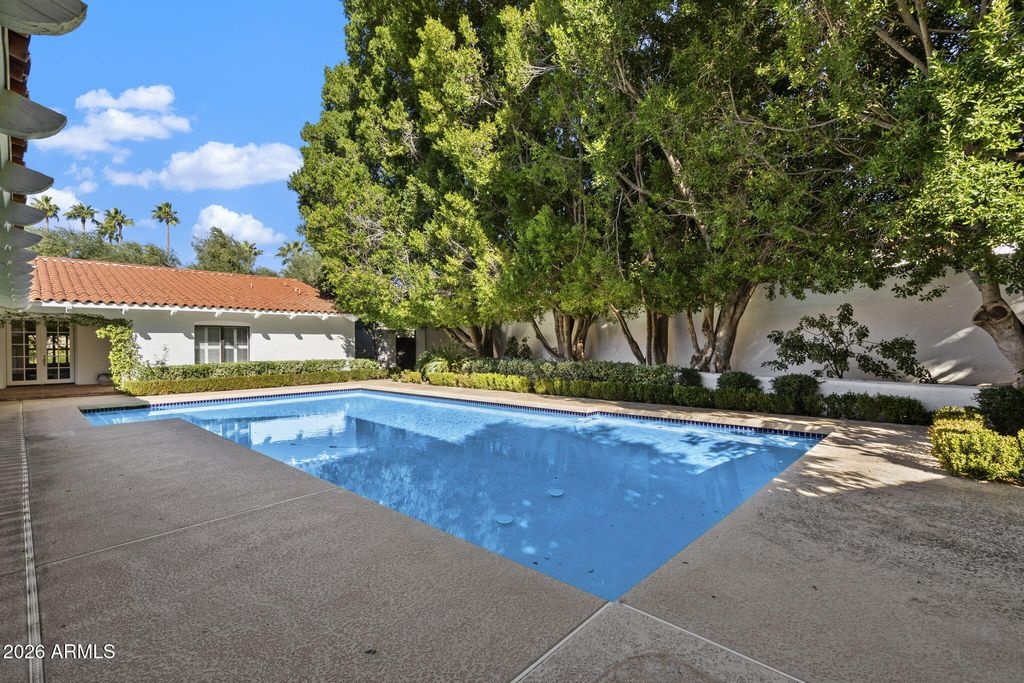 Image 51 of property listing at 84 Biltmore Estates --, Phoenix, AZ 85016