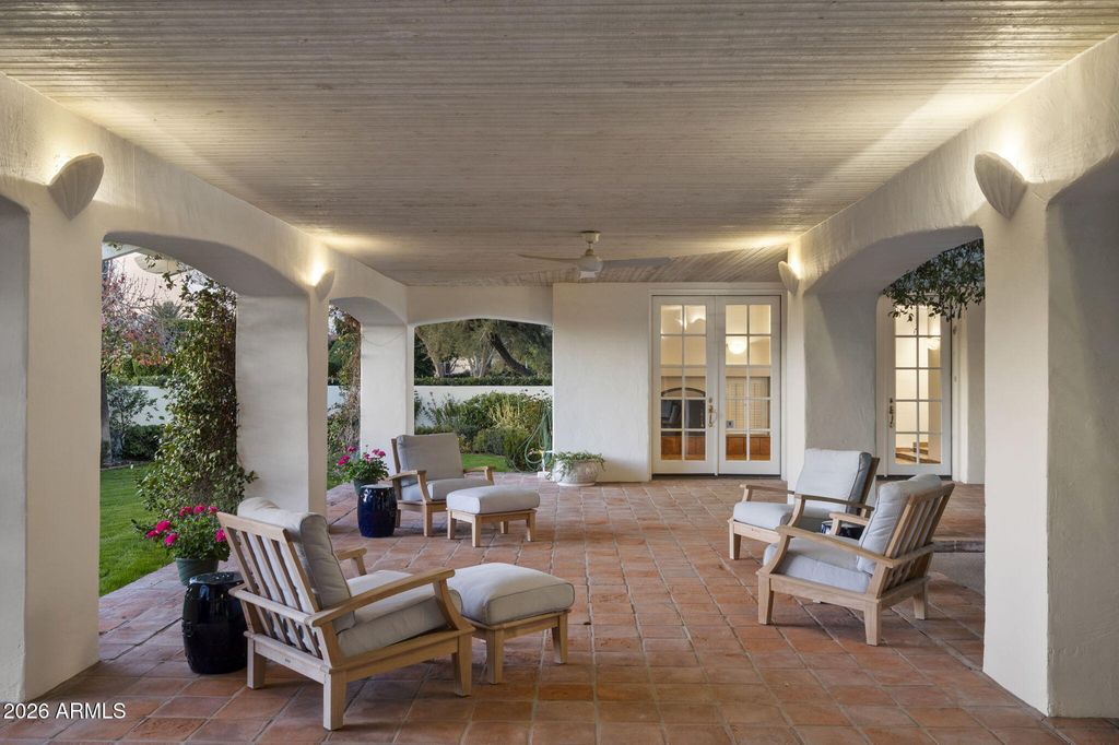 Image 52 of property listing at 84 Biltmore Estates --, Phoenix, AZ 85016