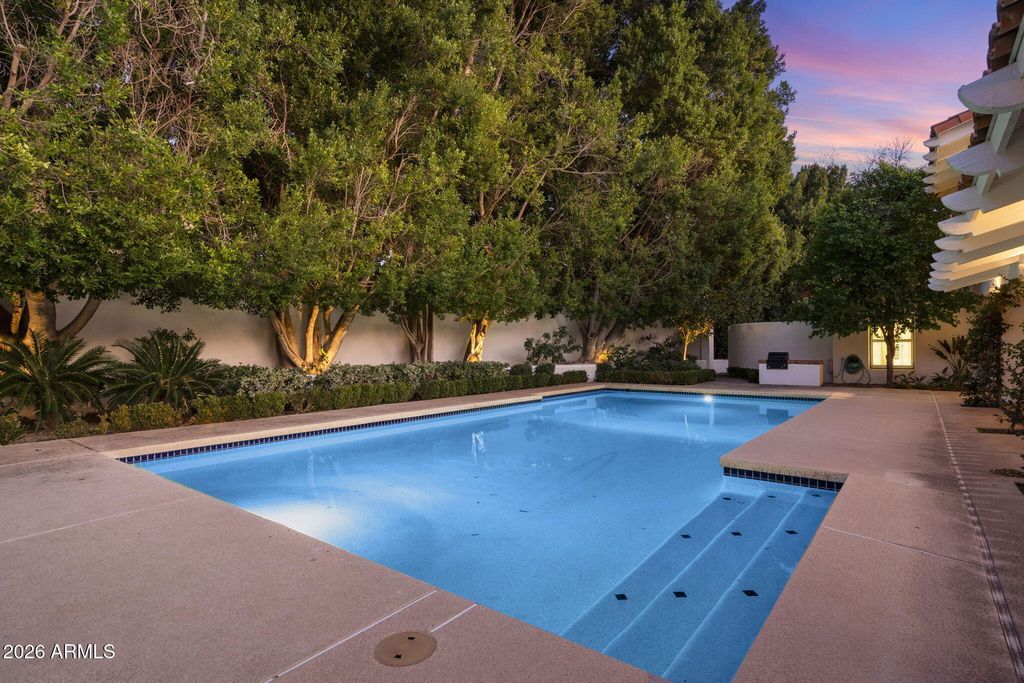 Image 55 of property listing at 84 Biltmore Estates --, Phoenix, AZ 85016