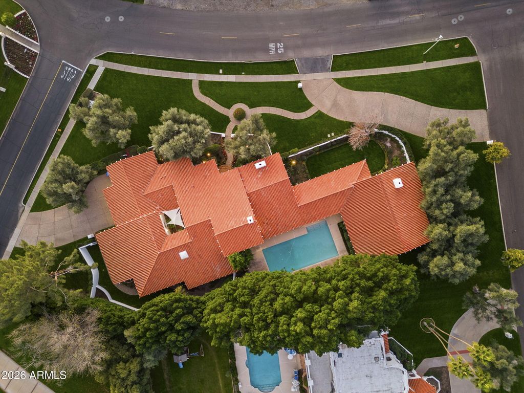 Image 63 of property listing at 84 Biltmore Estates --, Phoenix, AZ 85016