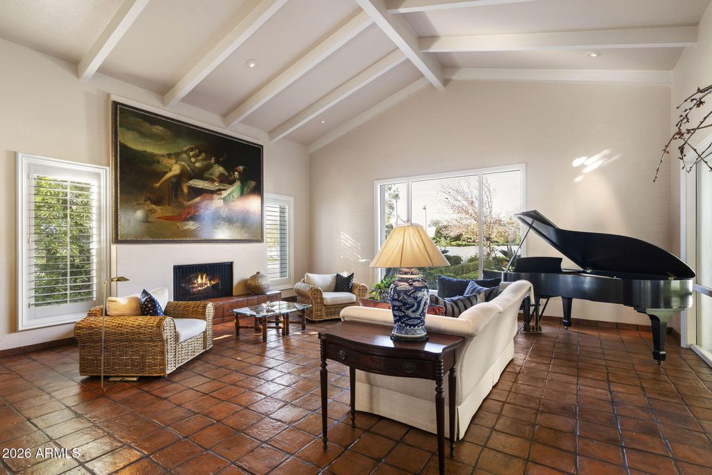 Image 9 of property listing at 84 Biltmore Estates --, Phoenix, AZ 85016