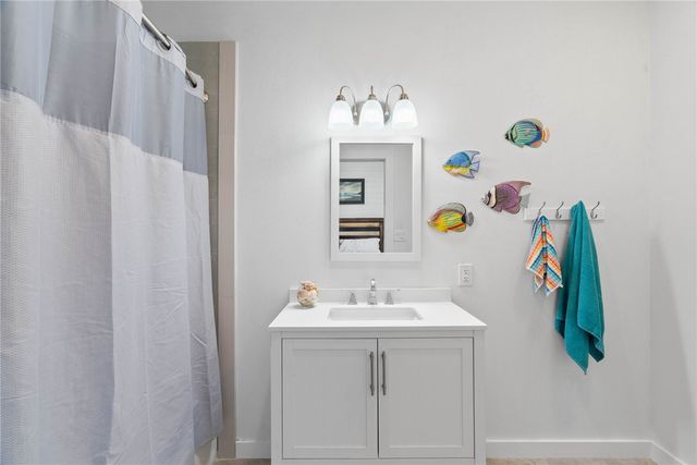 121 Las Palmas Dr, Corpus Christi, TX 78418