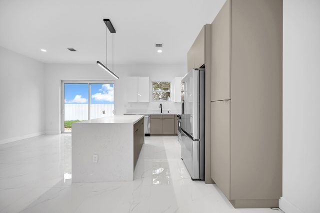 2531 NW 14th Court, Fort Lauderdale, FL 33311