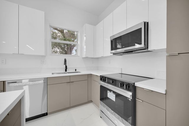 2531 NW 14th Court, Fort Lauderdale, FL 33311