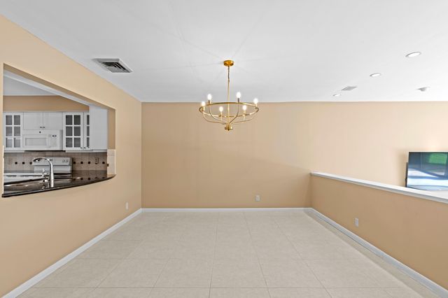 2435 Presidential Way E, West Palm Beach, FL 33401