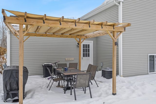 9615 Hessler, Courtland Twp, MI 49341