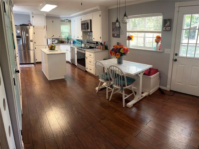 209 Marquette Avenue, Azle, TX 76020