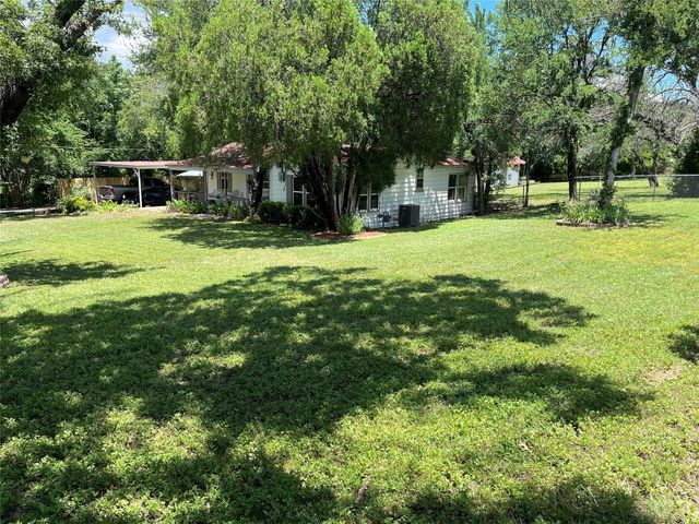 209 Marquette Avenue, Azle, TX 76020