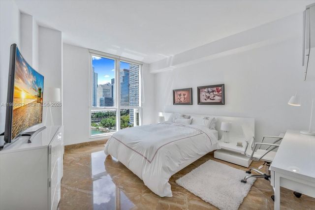 901 Brickell Key Blvd 1409, Miami, FL 33131