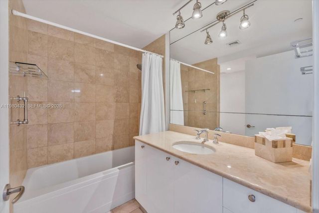 901 Brickell Key Blvd 1409, Miami, FL 33131