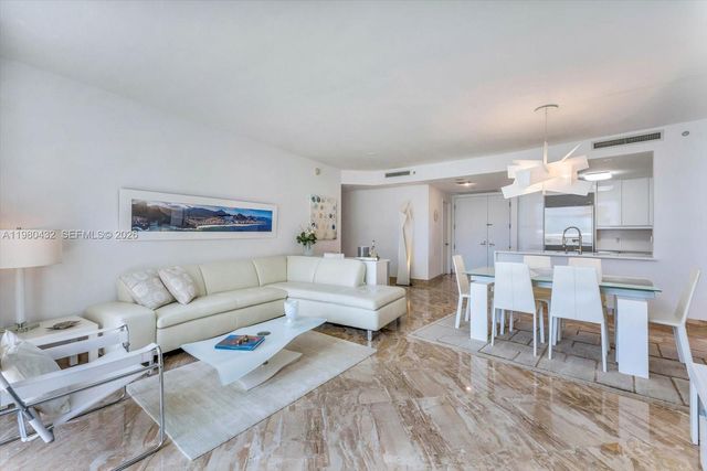 901 Brickell Key Blvd 1409, Miami, FL 33131