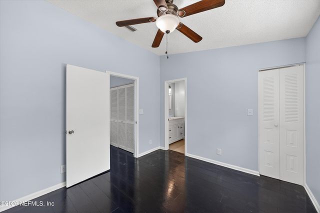 7701 BAYMEADOWS Circle W 1074, Jacksonville, FL 32256