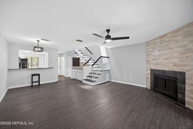 7701 BAYMEADOWS Circle W 1074, Jacksonville, FL 32256