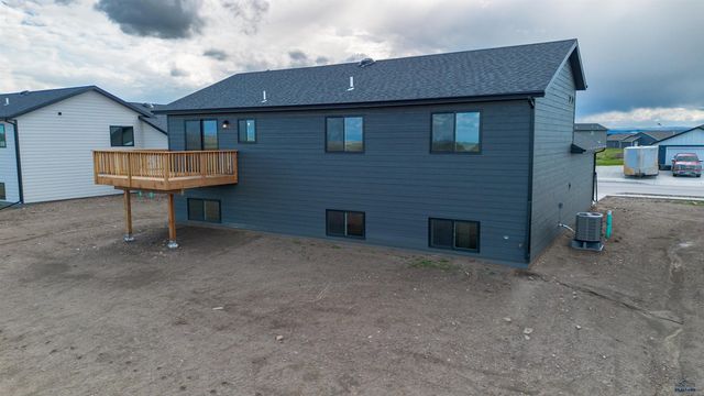 417 CONSTITUTION BLVD, Box Elder, SD 57719