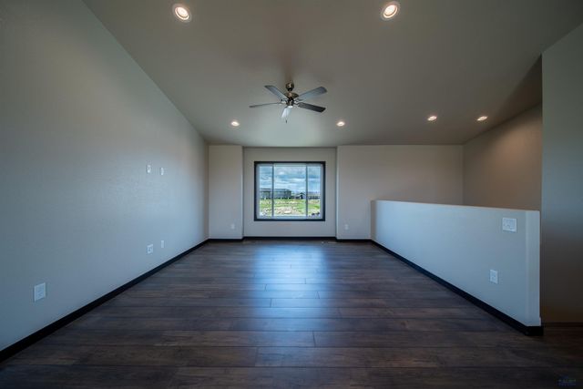 417 CONSTITUTION BLVD, Box Elder, SD 57719