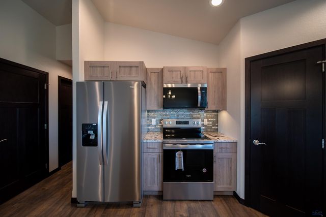 417 CONSTITUTION BLVD, Box Elder, SD 57719