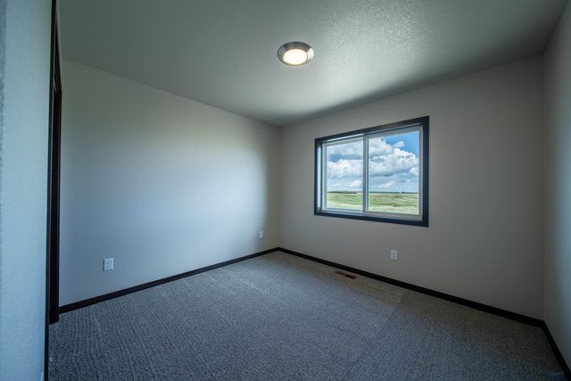 417 CONSTITUTION BLVD, Box Elder, SD 57719