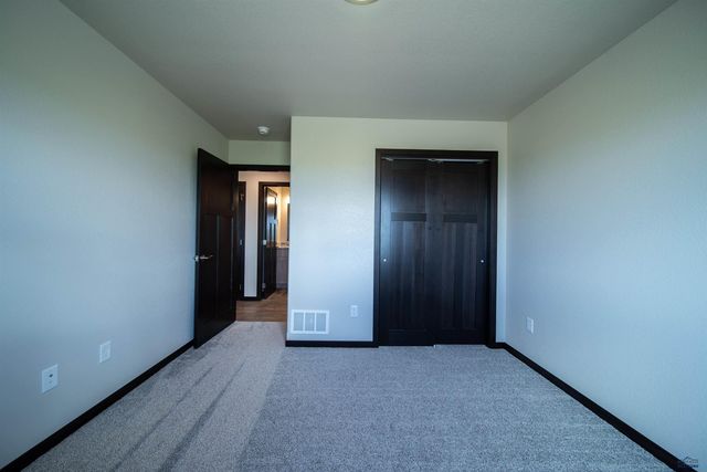 417 CONSTITUTION BLVD, Box Elder, SD 57719